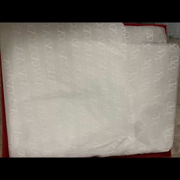 ROCKSTUD ANKLE STRAP SANDAL 90 MM - Picture 10 of 12